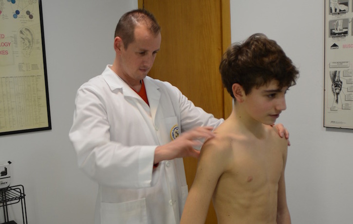 Tecnica di aggiustamento chiropratico